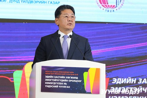 У.Хүрэлсүх:Төр нь эмэгтэйчүүдээ бүх талаар дэмждэг улс илүү хөгждөг
